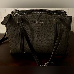 Guess Women’s handbag; black, excellent condition